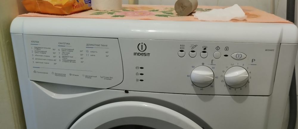 Пральна машина Indesit WISN82