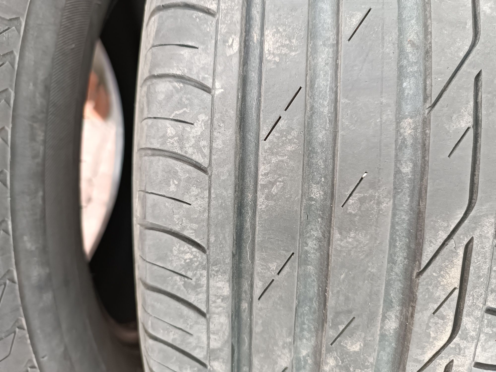 Літні шини Bridgestone Turanza 195/65  r15 у відмінному стані,