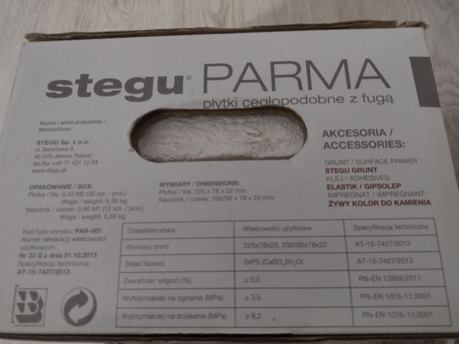 Płytka dekoracja z fuga ok 0,8 m2