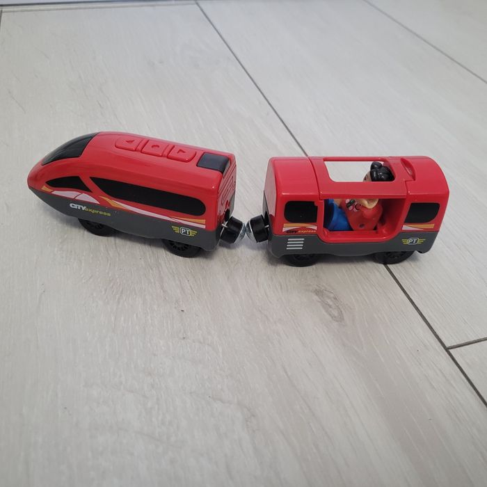 Поїзд playtive для дерев'яної залізниці