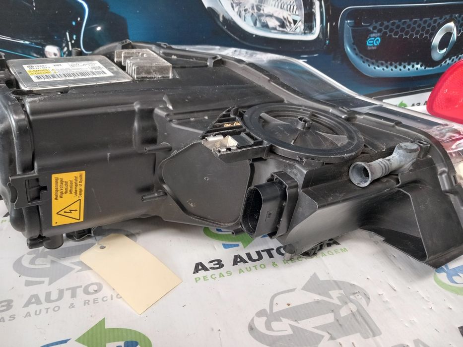 Farol direito Original Audi A1 8X1 Xenon

Peça orig