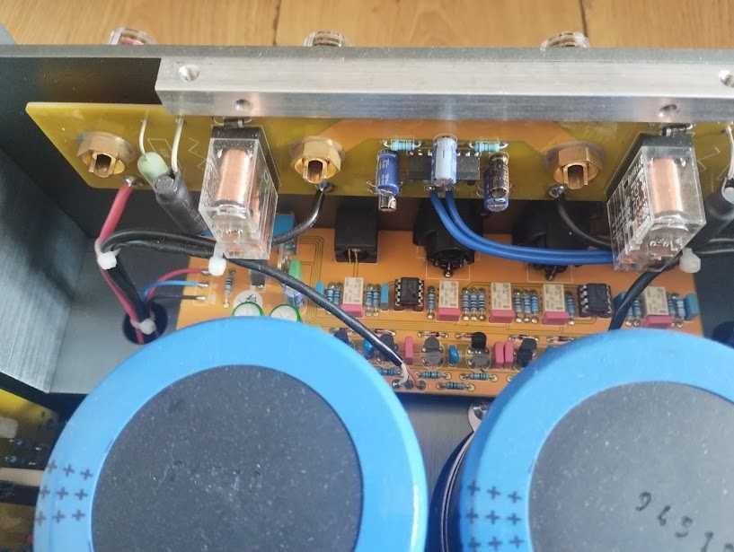 Clone Accuphase A75
