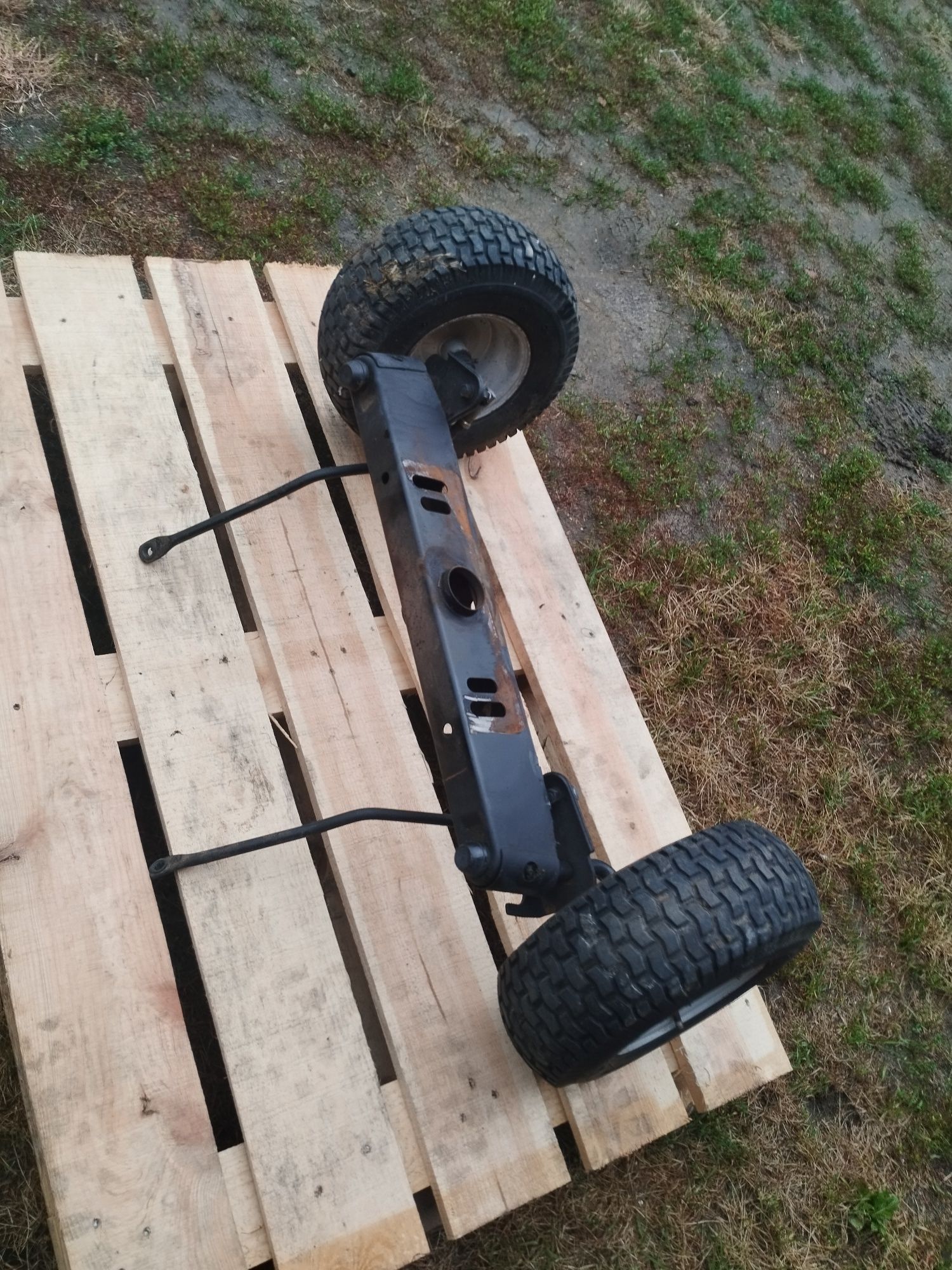 Przednia belka kosiarka traktorek MTD z kołami 13x5.00-6