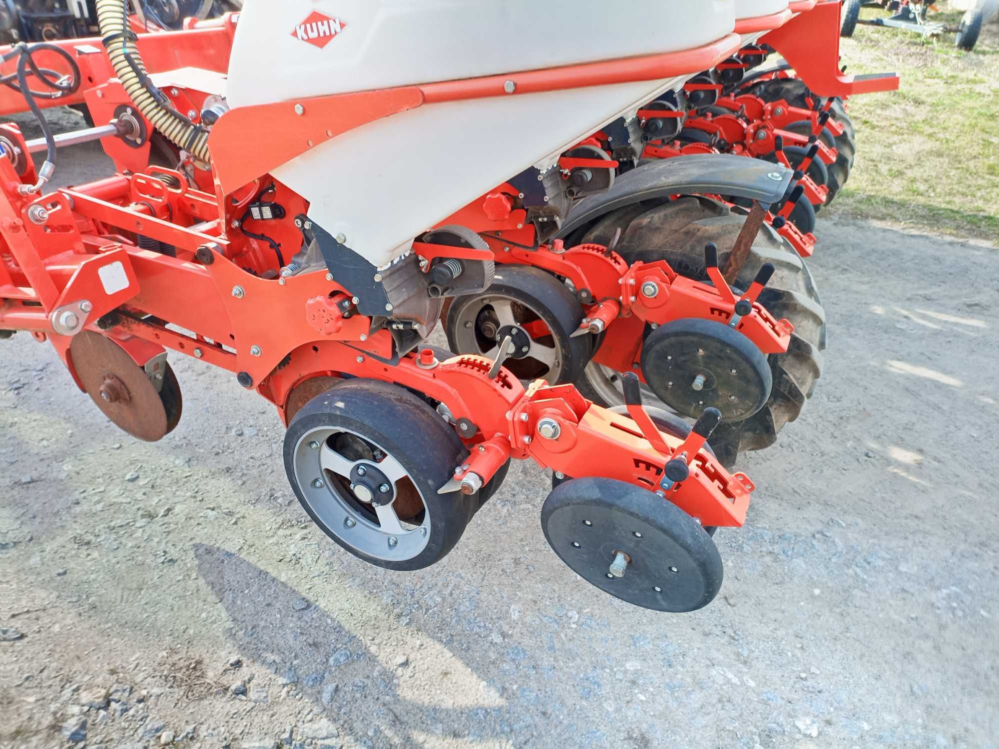 Сівалка Kuhn Maxima 2 пропашна