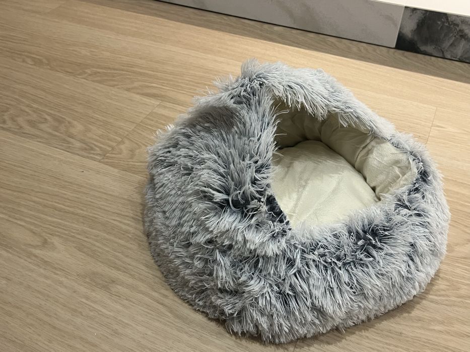 Legowisko dla kota z daszkiem