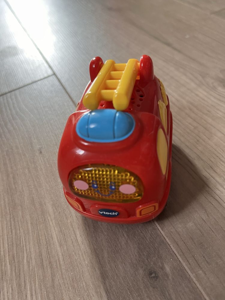 Zestaw interaktywnych autek z serii Tut Tut Autka - stan super