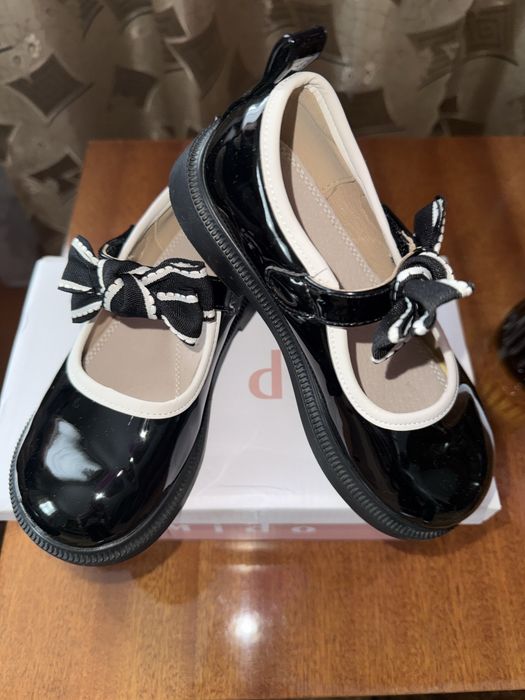 Продам туфлі, босоніжки в ідеальному стані, розмір 29!