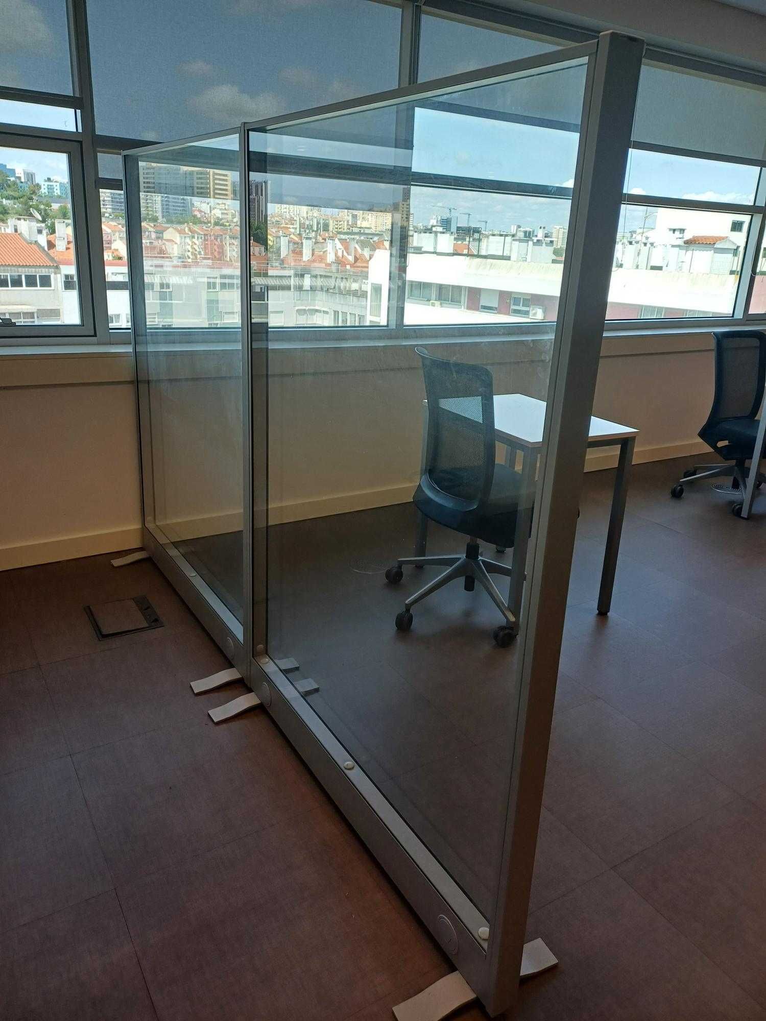 Vendo 8 biombos em vidro. 1.60m por 1.20m