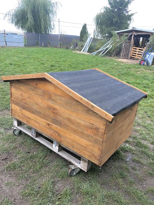 Buda dla psów, podwójna