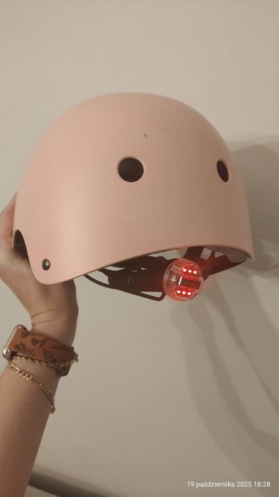 Kask rowerowy/ deskorolka/ wrotki