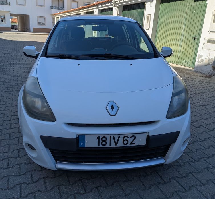 Renault Clio 1.2 i 16V Dynamique 75CV 10