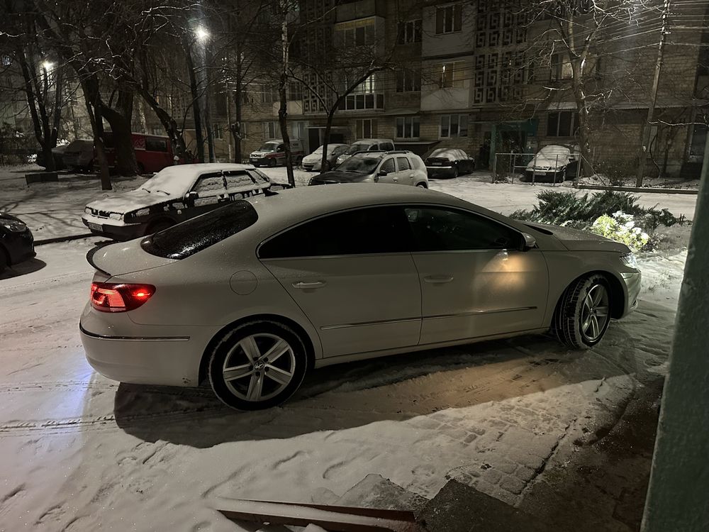 Продам автомобіль VW CC 2012