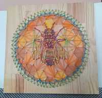 Rękodzieło obraz Pszczółka Truteń string art  handmade