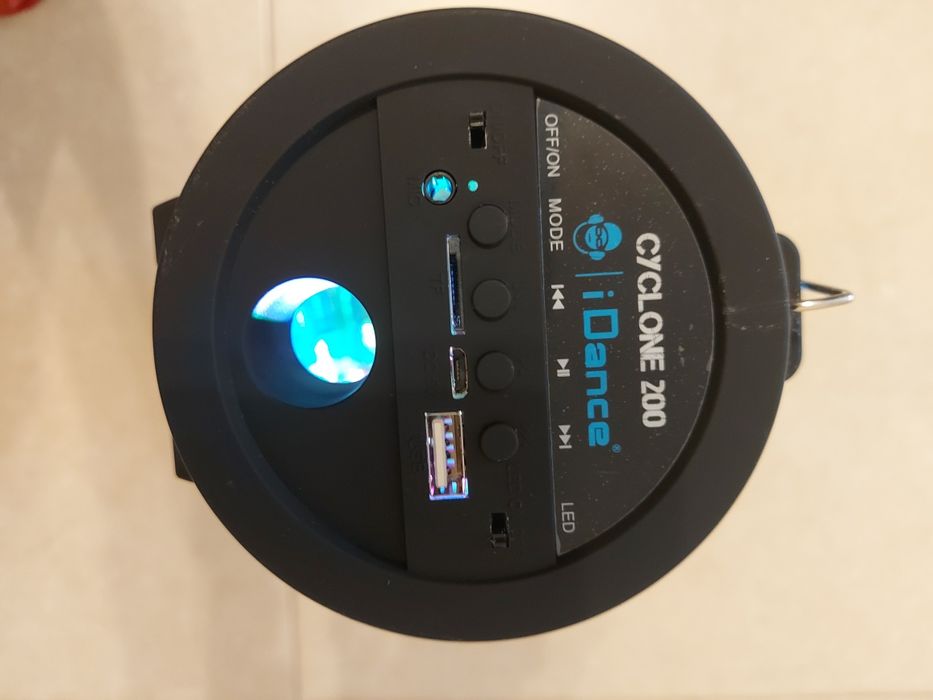 Coluna portátil cyclone 200