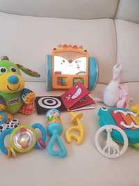 Zestaw firmowych zabawek dla niemowlaka   Mombella Lamaze Fisher Price