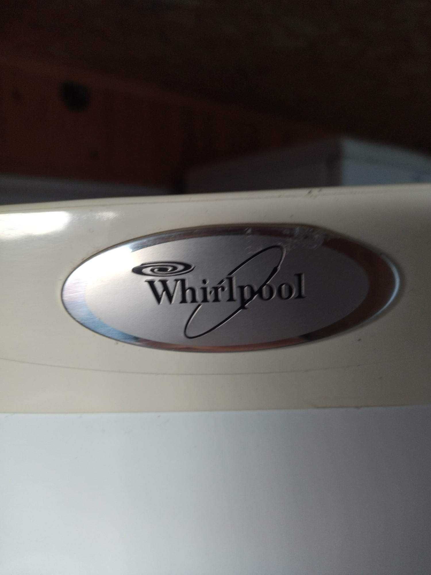 . Холодильник Whirlpool.Колонка Demrad 10 літрів, димоходна.