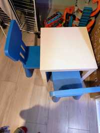 Zestaw stolik Ikea dla dzieci plus dwa krzesełka