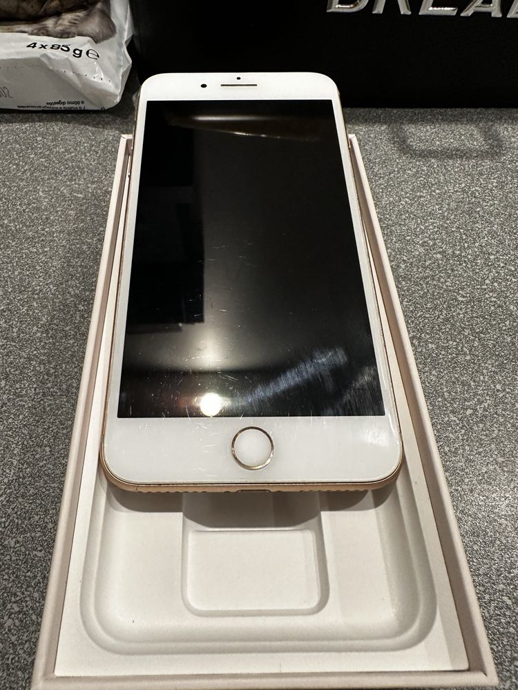 iPhone 8 plus Gold