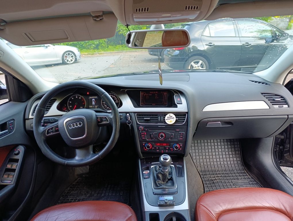 Audi A4 B8 2.0tfsi *Super *Stan