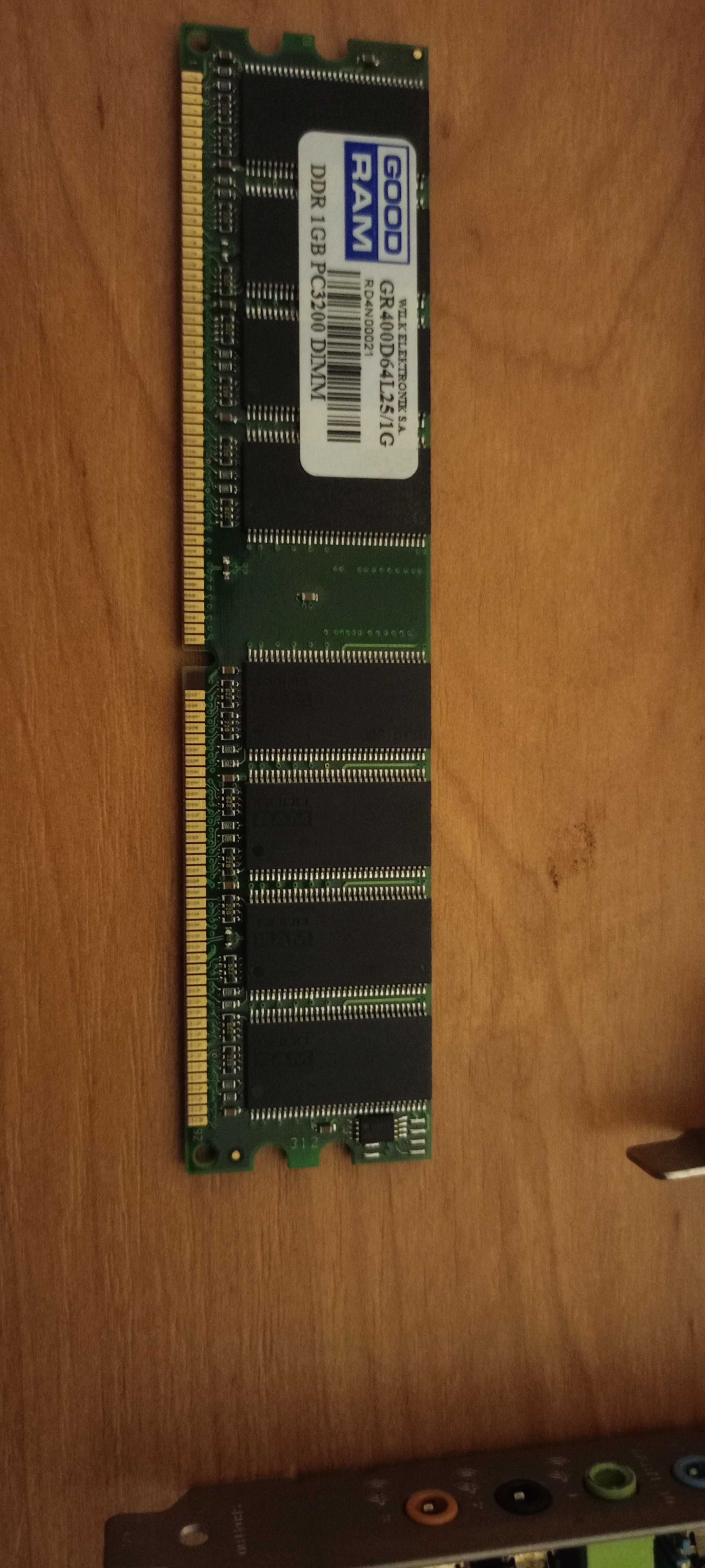 Płyta asrock k7nf2 raid, ram DDR 1 GB GeForce fx5200 soundblaster