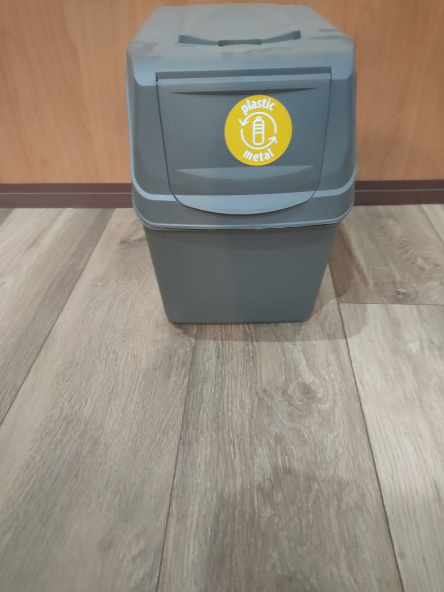Kosze na śmieci segregacja