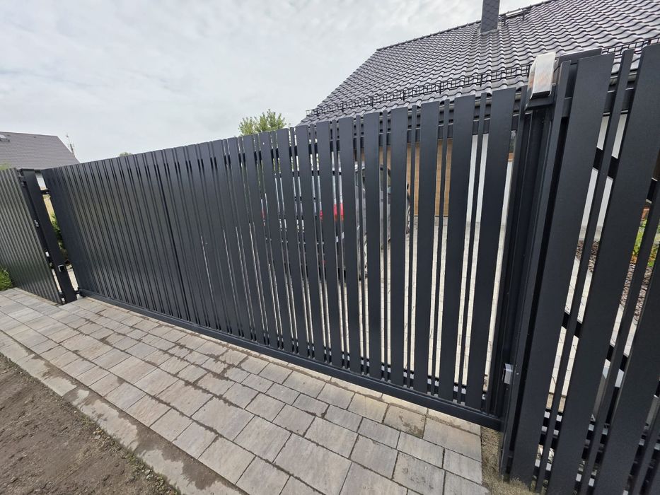 Brama przesuwna  PANELOWA