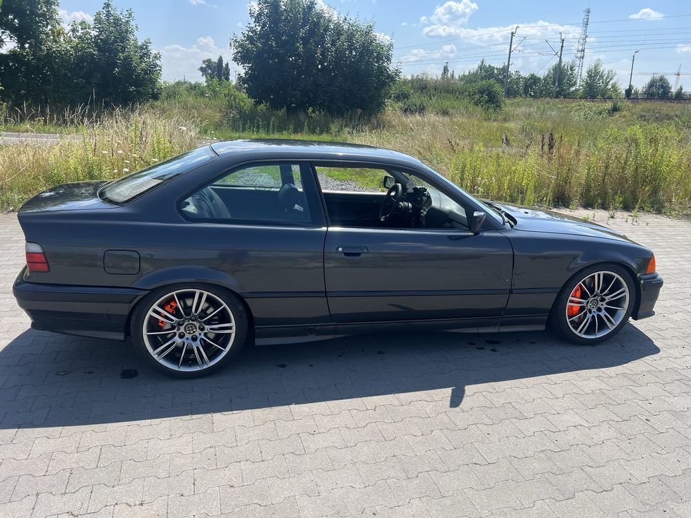 Bmw e36 325i 328i coupe
