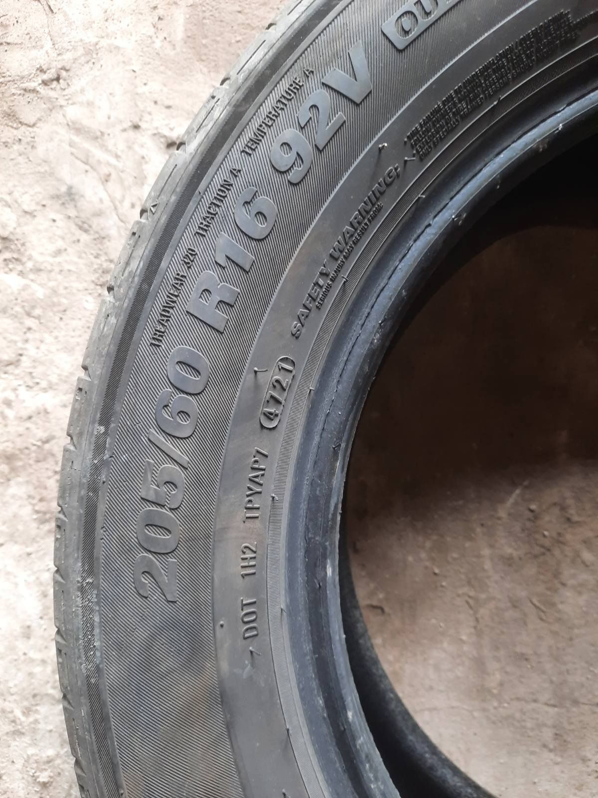 205/60 R16 92V 4шт.