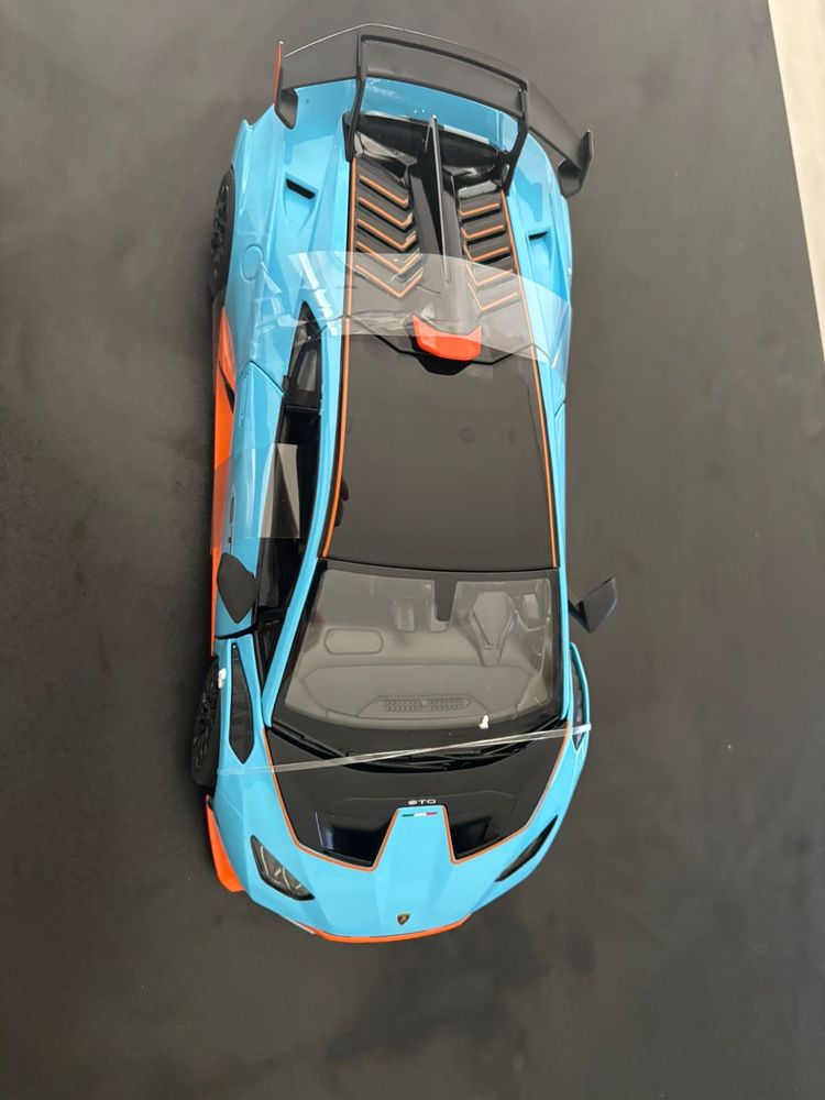Lamborghini Huracan STO telecomandado escala 1:14