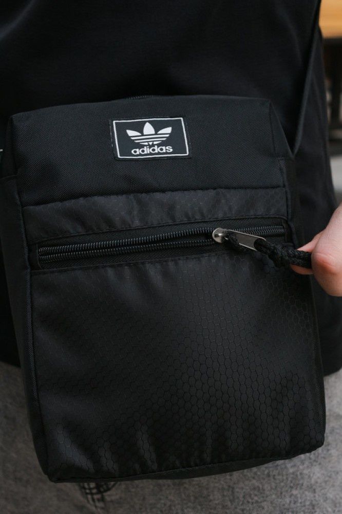 Барсетка чорна Mod з декоративним пришивним логотипом Adidas
