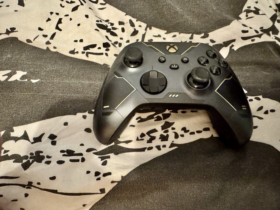 Xbox series X halo edition + dodatki