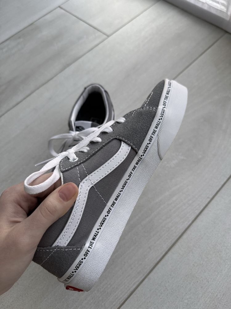 Нові дитячі кеди від Vans Old Skool