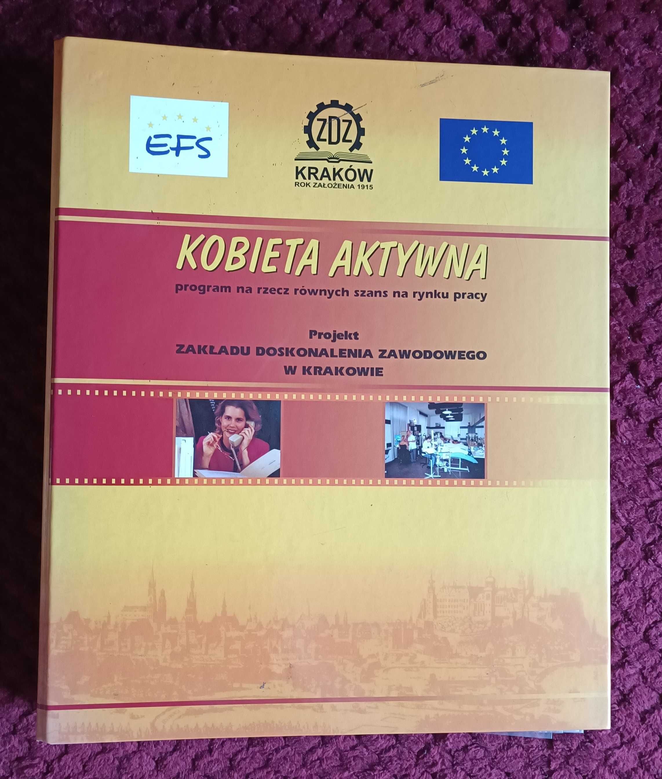 Segregator A4 wąski + koszulki  50 sztuk