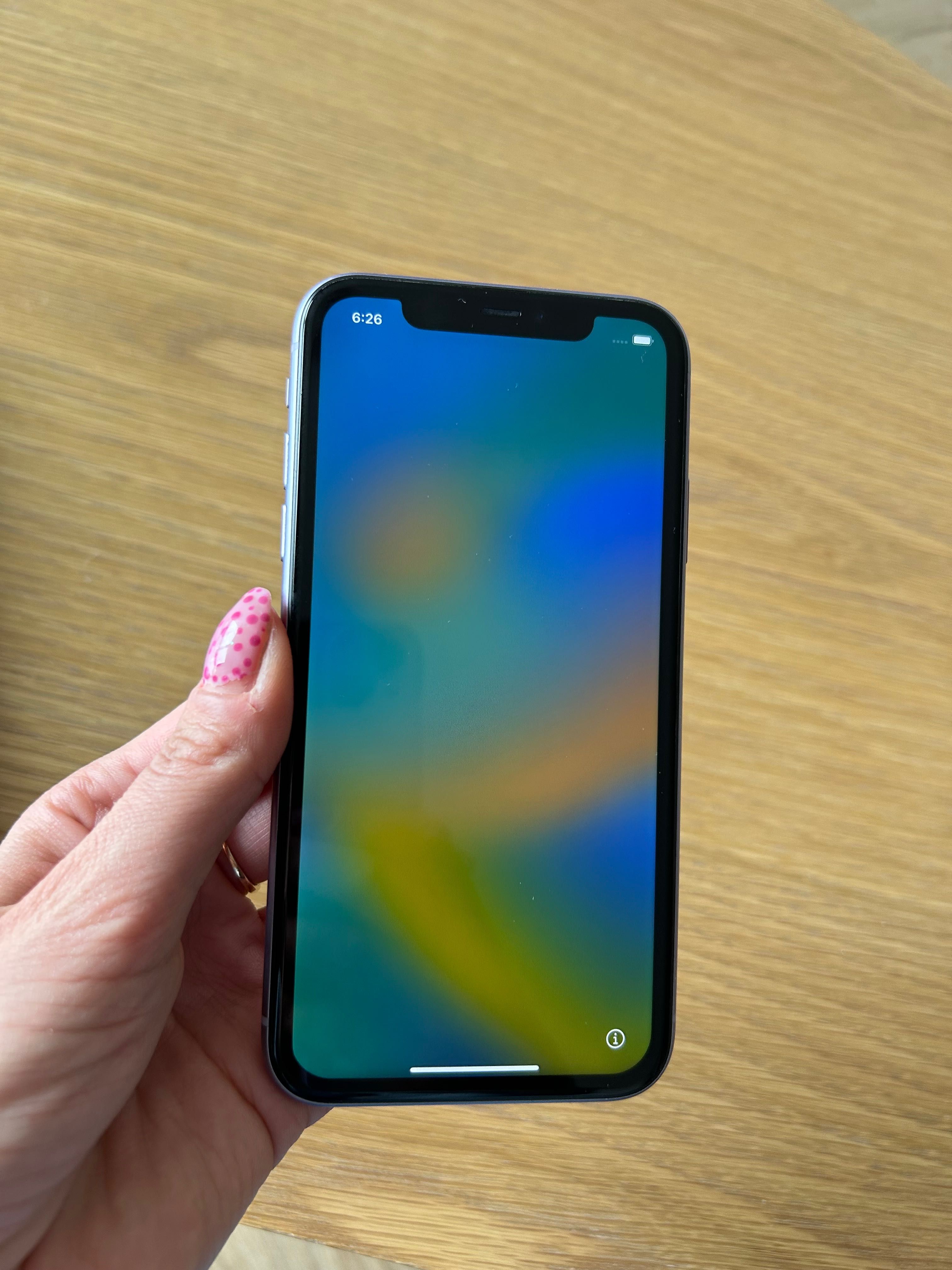 iPhone 11 fioletowy 64GB bardzo dobry stan