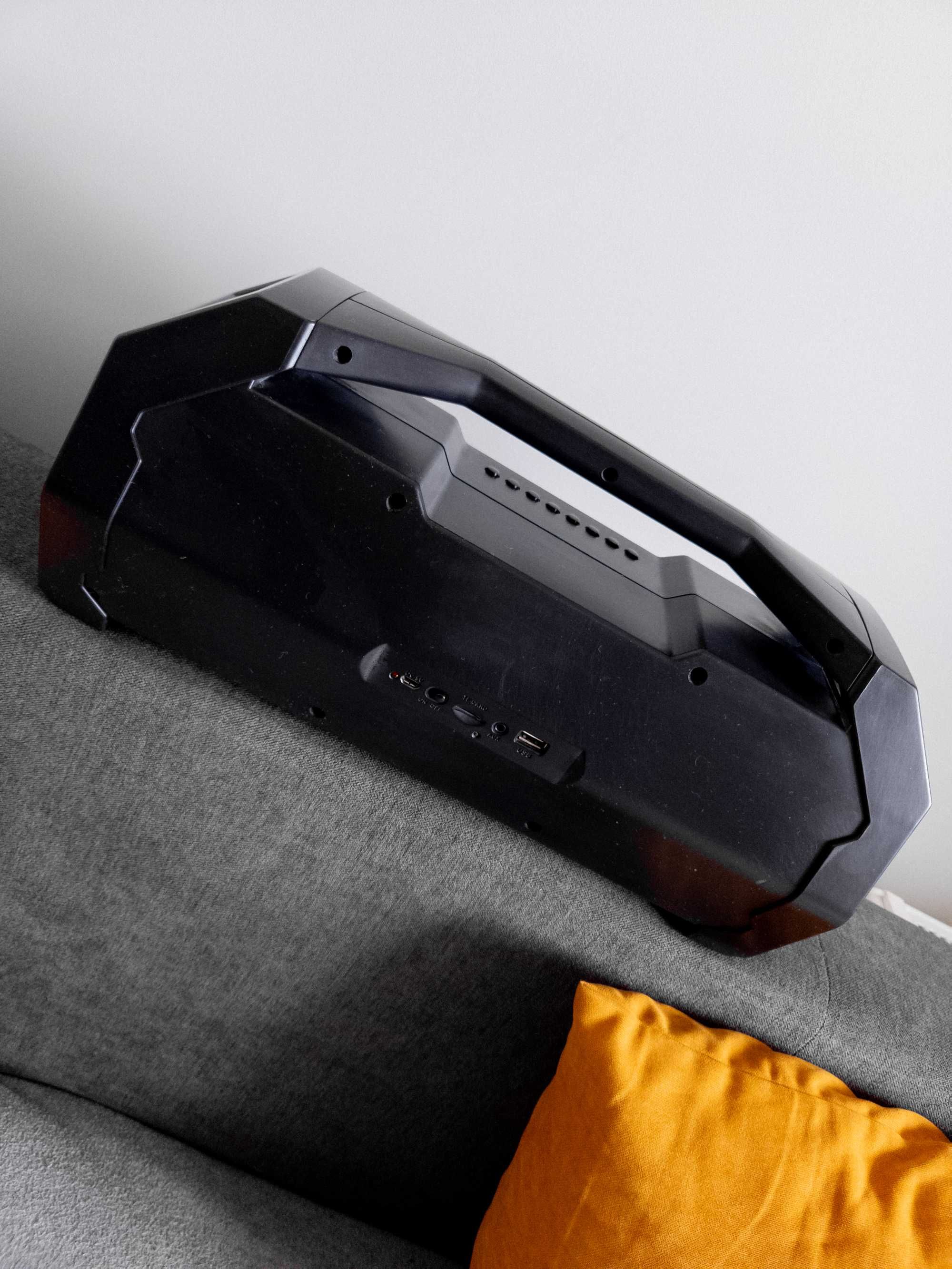 Колонка SVEN PS-470 Black 13600 mAh (Bluetooth, FM, AUX, USB, MicroSD)
