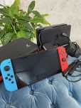 Konsola nintendo switch OLED Jak nowa czerwono niebieska