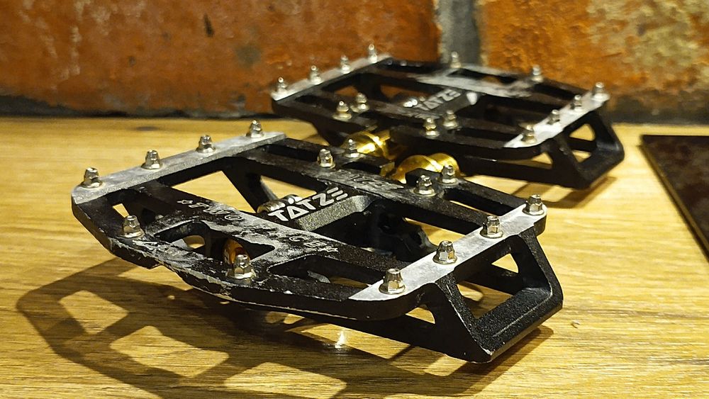 Tatze Two Face Titan – pedały hybrydowe platformowe / SPD