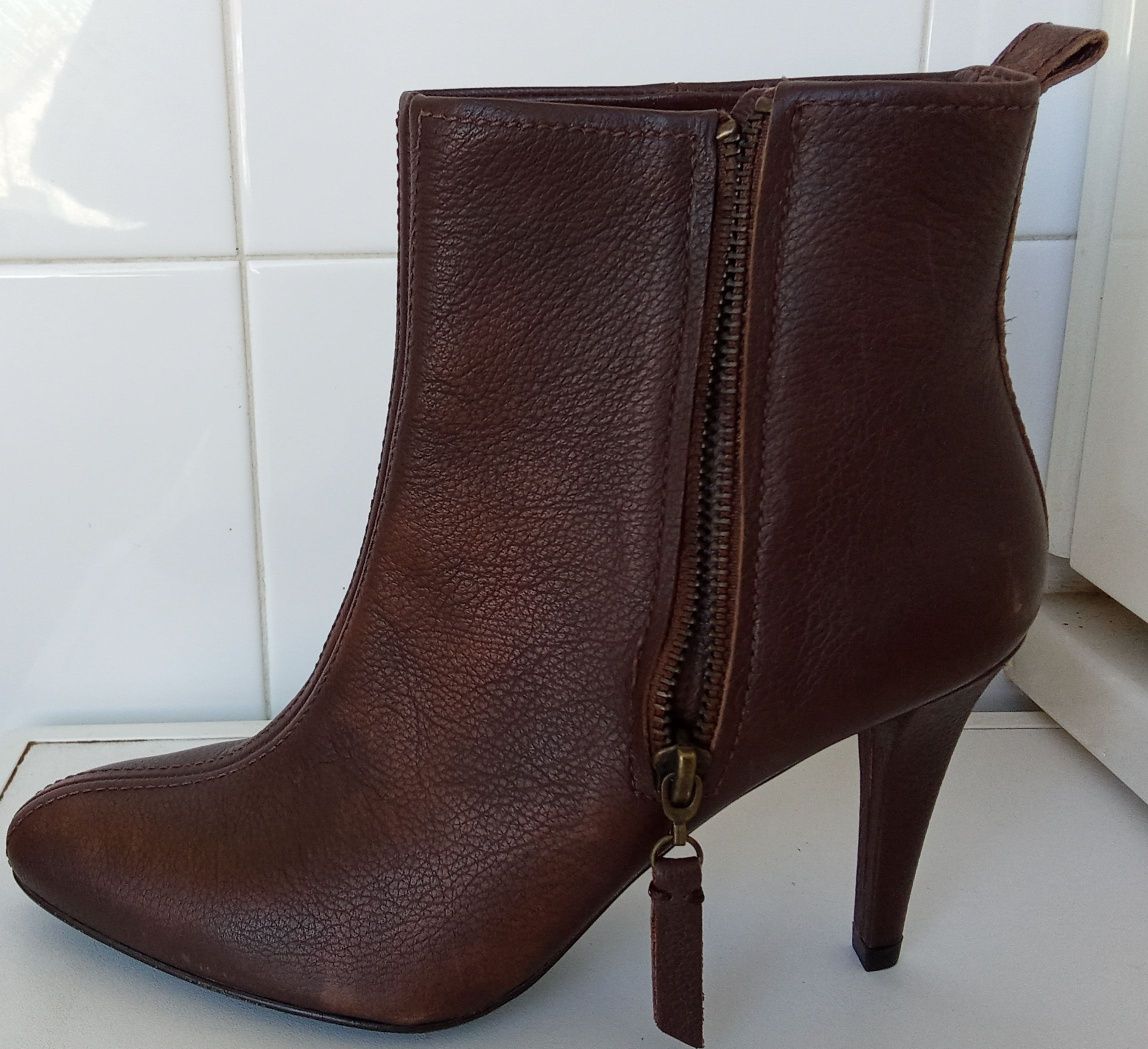 Botas castanhas salto alto - Zara