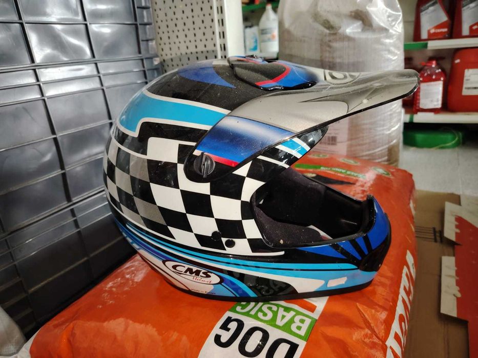 Capacetes para mota e motorizada