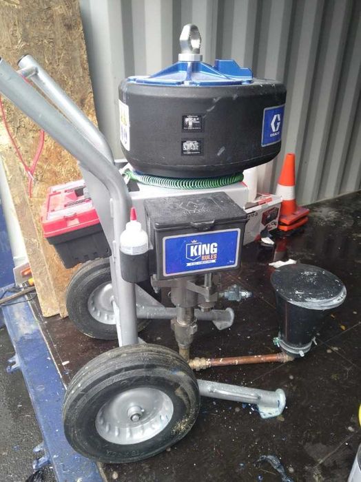 Agregat malarski Graco King 70:1 z bogatym osprzętem mało używany