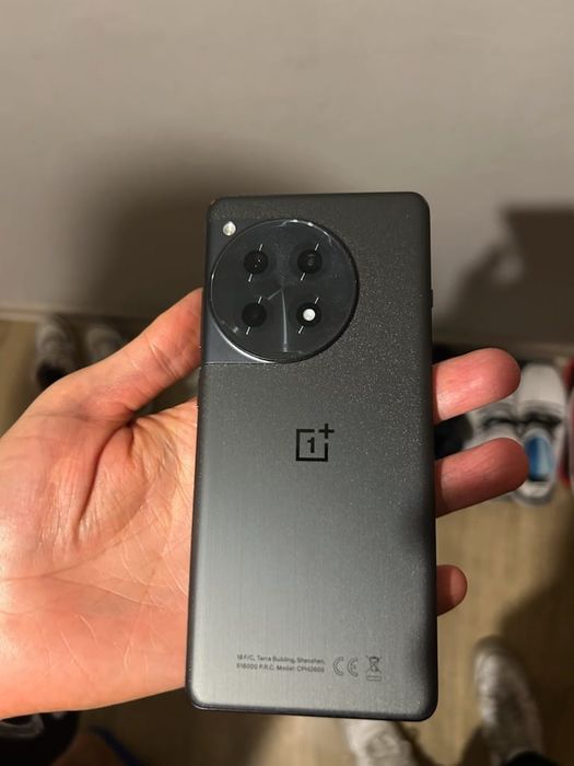 Telefon one plus 12R + przezroczyste etui