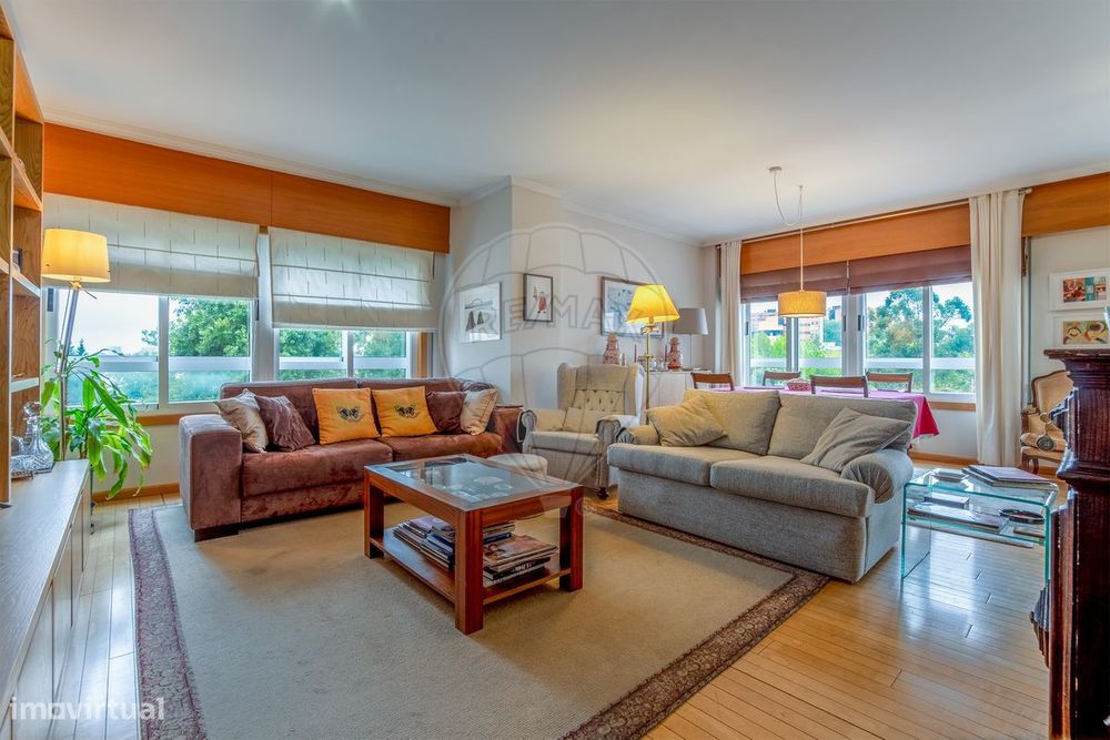 Apartamento T4 para venda