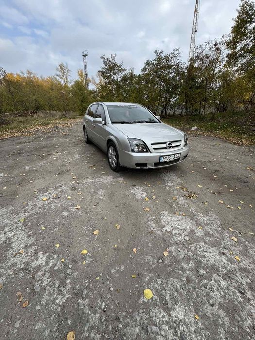 Opel Signum на хорошем ходу