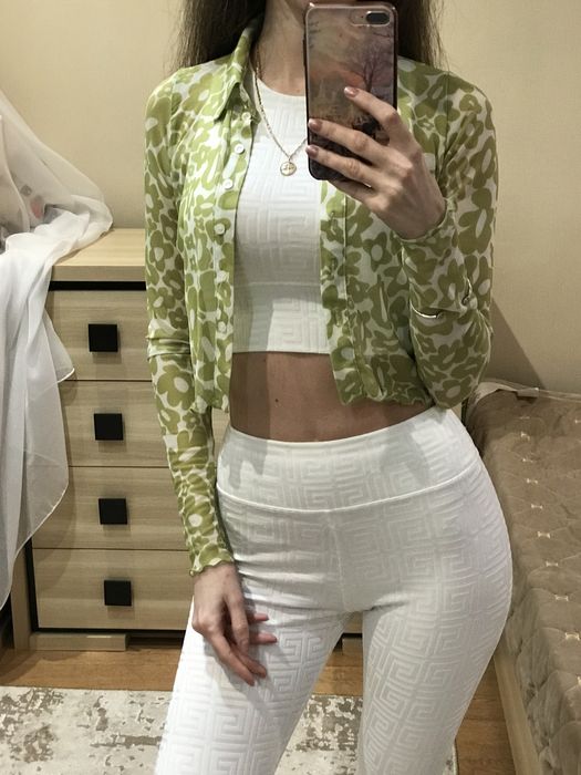 Салатова блузка - кофтинка на гудзиках