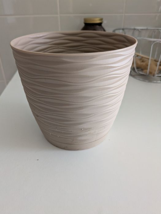 Vários vasos para plantas