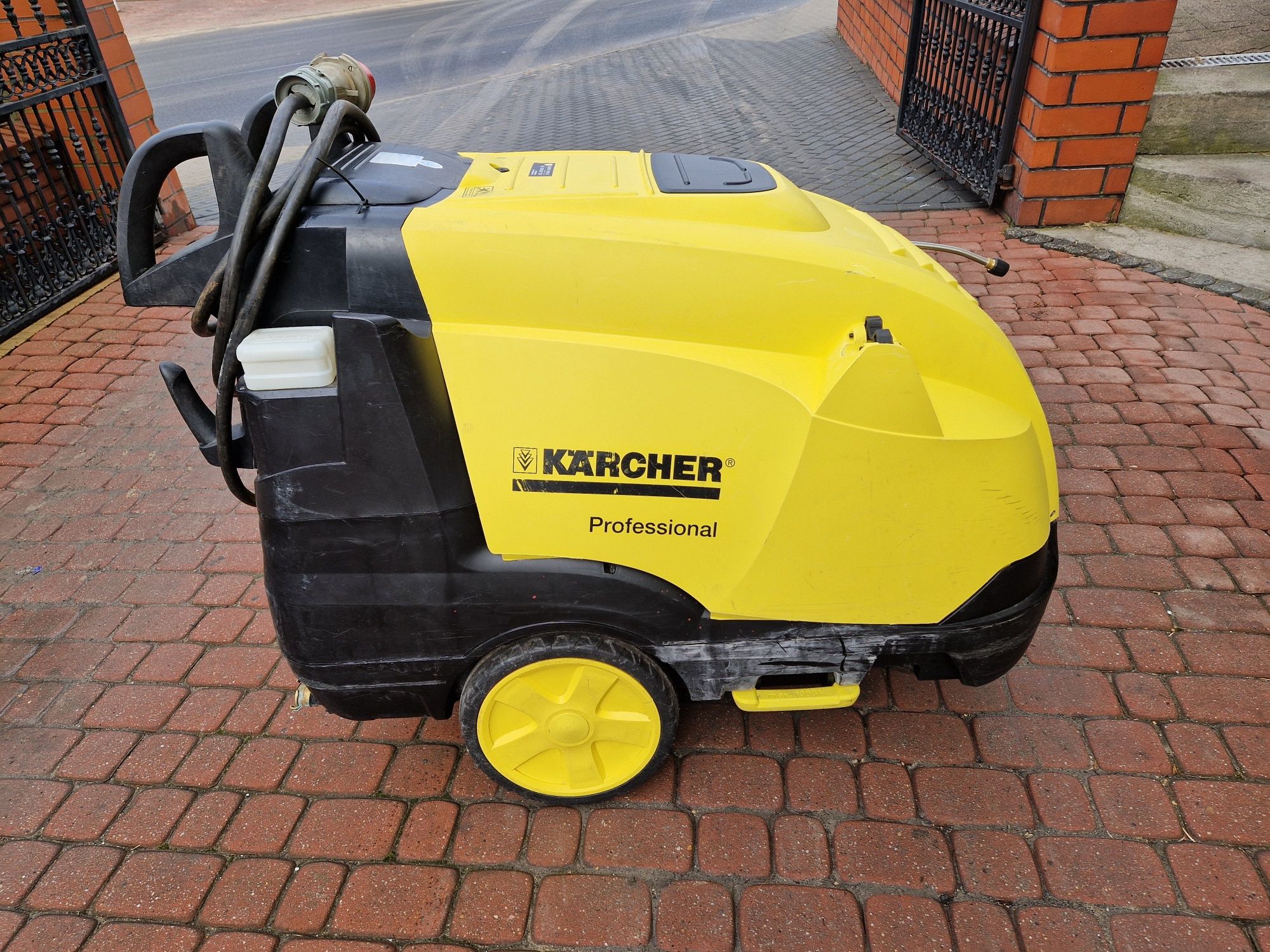 Myjka profesjonalna elektryczna  Karcher E 8/16 4m

Profesjonalna elek