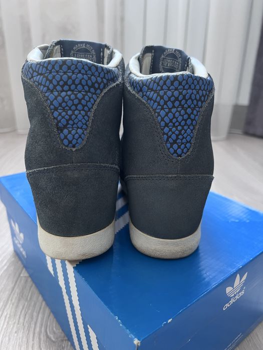 Adidas   Снікерси
