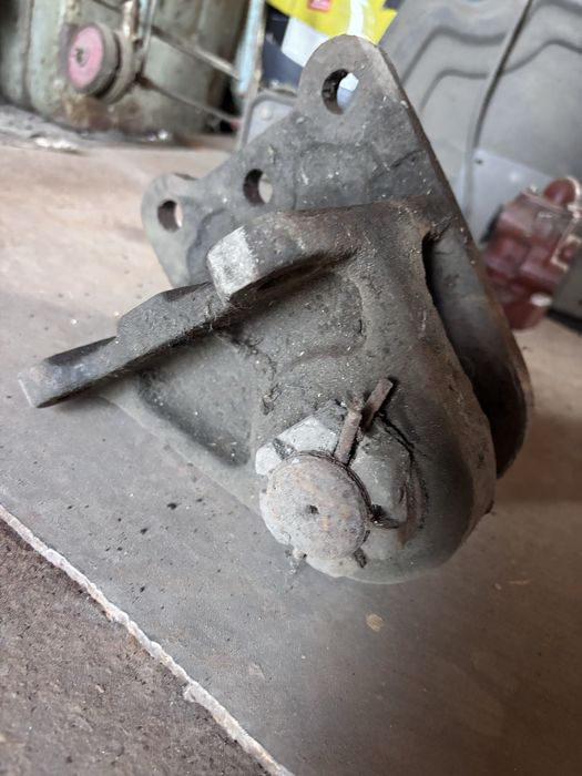 кронштейн дышла прицепа МАЗ