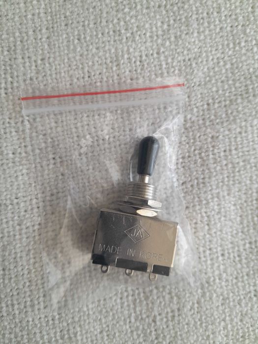 Trójdrożny przełącznik do gitary, kolor gałki czarny lub kość słoniowa