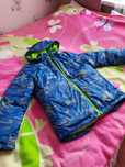 Продам курточку на мальчика , Adidas . Оригинал.Легкое б/у.